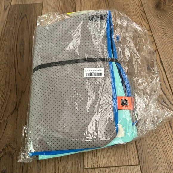 AS IS New Extra Large dog treat snuffle mat - refrigerator theme - Picture 10 of 11